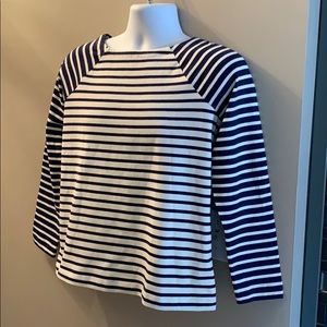 VINEYARD VINES Top. Size Small